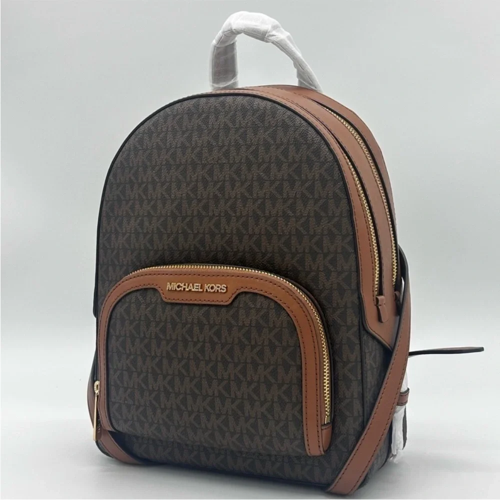 Michael Kors Medium Jaycee Zip Packet
Backpack Brown - Picture 3 of 14